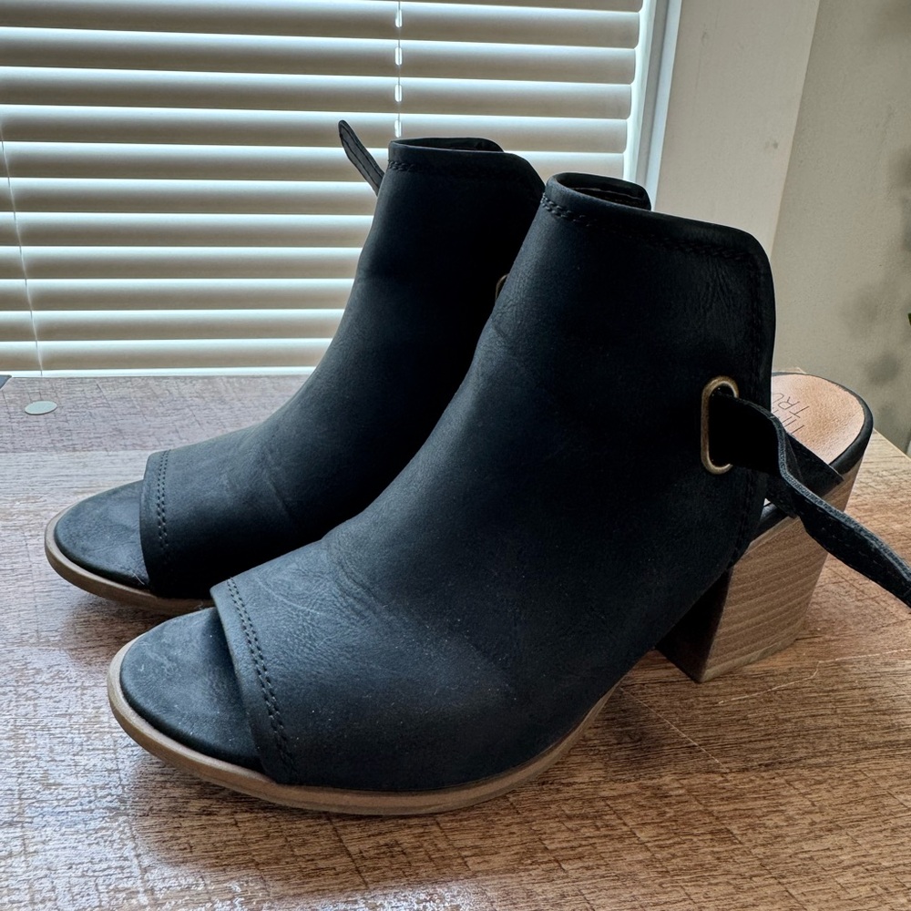 Time and Tru Black Open-Toe Heeled Boots